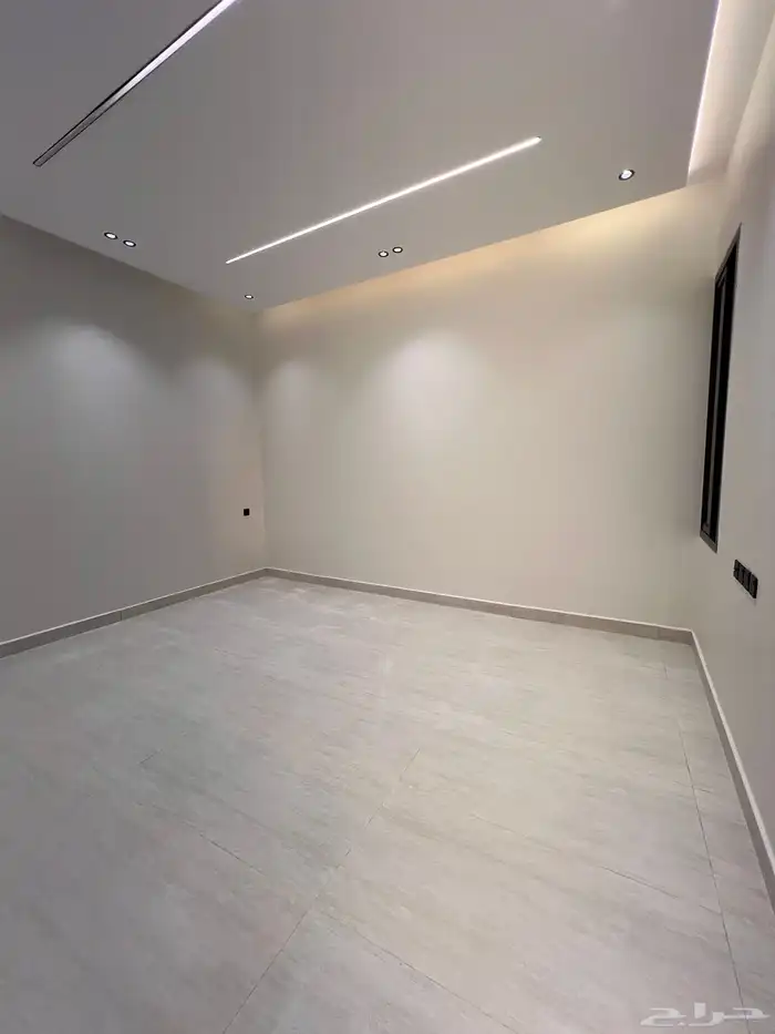 للبيع ادوار ارضيه وارواف علويه حى النسيم خميس مشيط 16