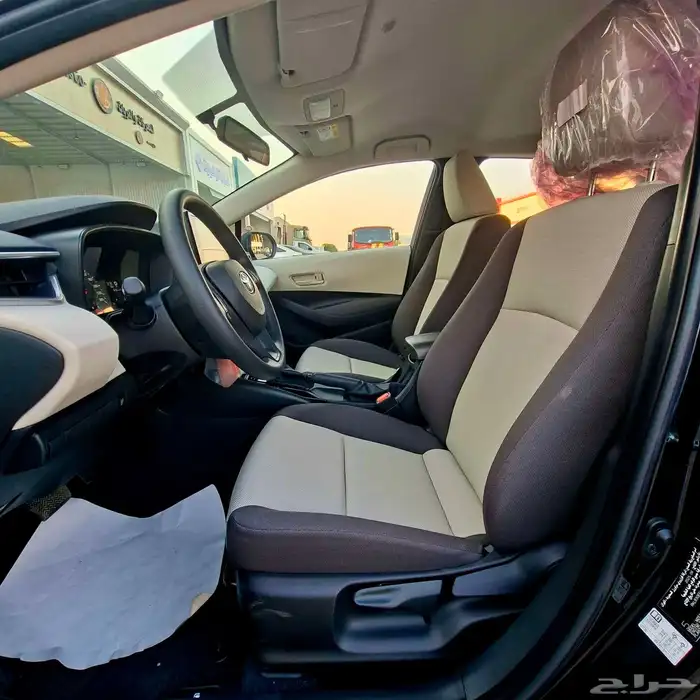 كورولا 2025 مطور مكينه 2.0 اسود السعر 76500 شامل الضريبة 12