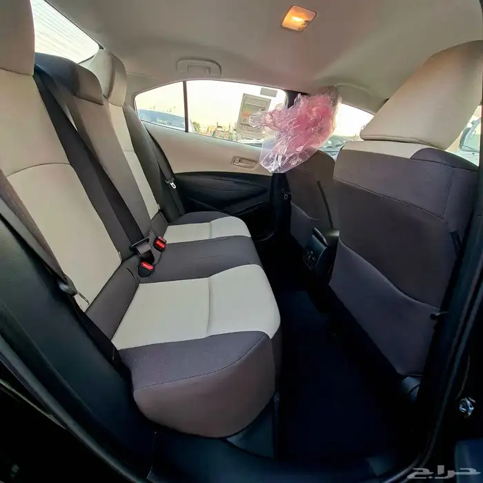 كورولا 2025 مطور مكينه 2.0 اسود السعر 76500 شامل الضريبة 15