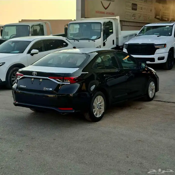 كورولا 2025 مطور مكينه 2.0 اسود السعر 76500 شامل الضريبة 4