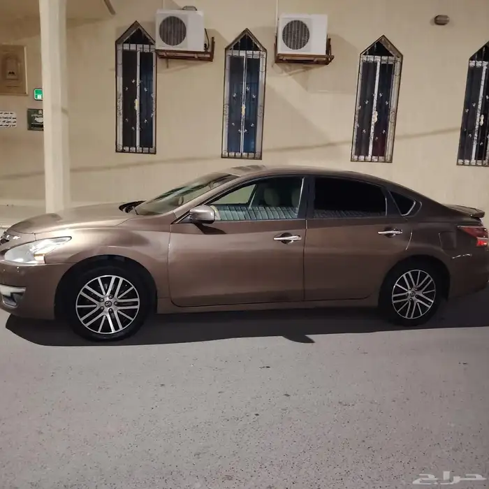 السلام عليكم للبيع التيما موديل 2016 3