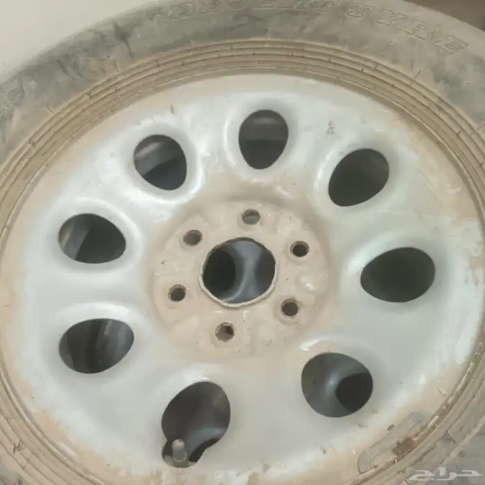 جنوط وكفرات بالون سلفرادو ستة مسامير نظيفه جدا 2