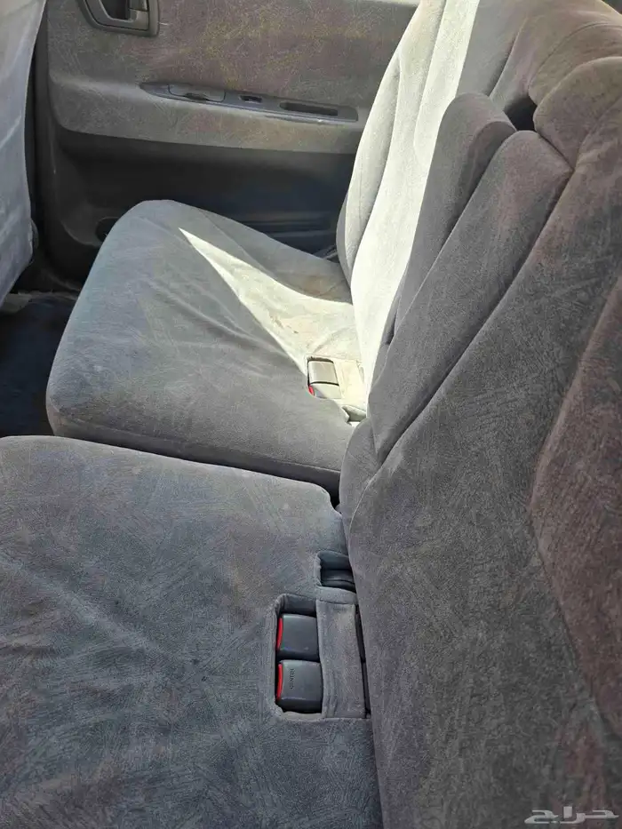 سيارة متسوبيشي سبيس واجن 2004 3