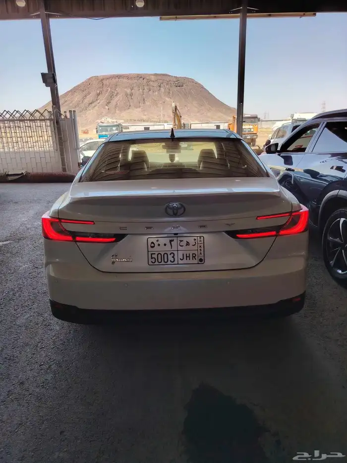 تايوتا كامري قراندي 2025 3