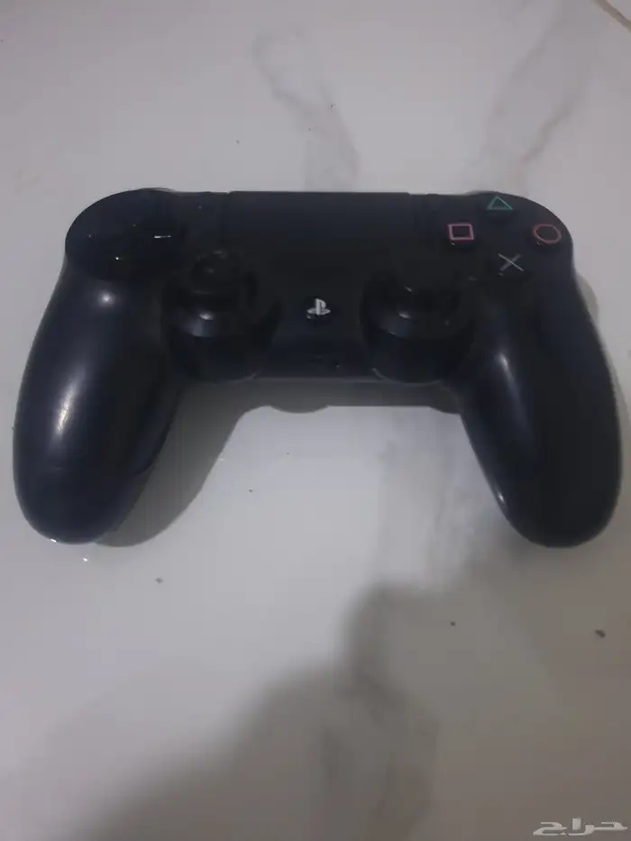 يد بلايستيشن 4 أصليه مستخدمه نظيفه 0