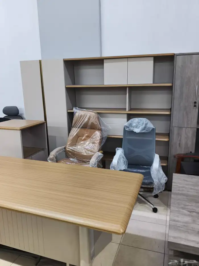 مكتب مدير فخم طقم كامل اثاث مكتبي كامل كراسي دولاب طاولة 15