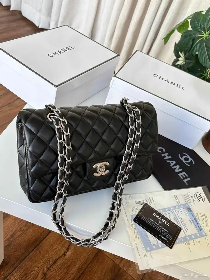 شنط ماركه شنل كلاسيك التكثر طلبا توصيل فوري الرياض 36