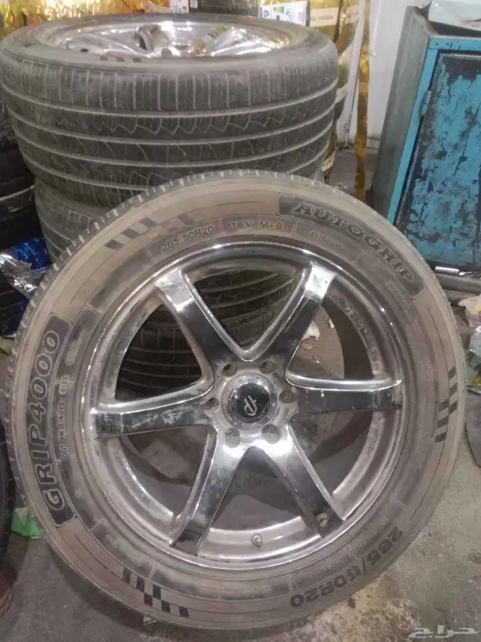 جنوط اكسبديشن مع الكفرات مستخدم نظيف 1