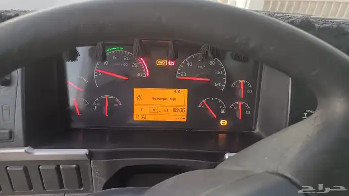 لبيع شاحنة فولفو 2006 6