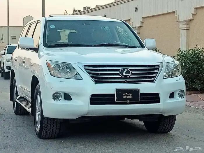 لكزس ( 2010 ) XL570 نظيف بحالة ممتازة 1