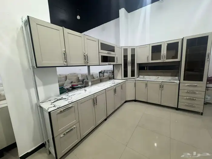 مطابخ جديده جاهزه تتوفر جميع الألوان رخام جلكسي ب2800 شامل ا 2