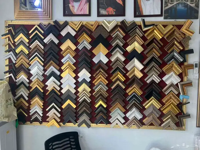 لوحات وبروايز ومريات وزجاج تحت الطلب 1