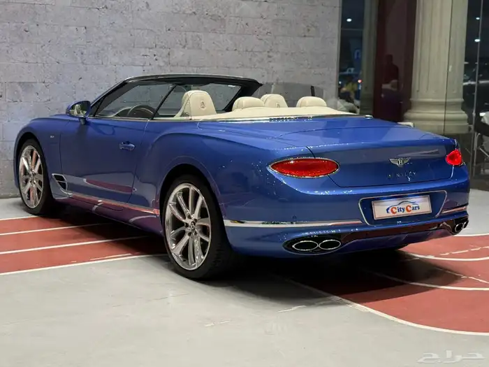 النوع   بنتلي GTC الموديل   2021 العداد  10k 18