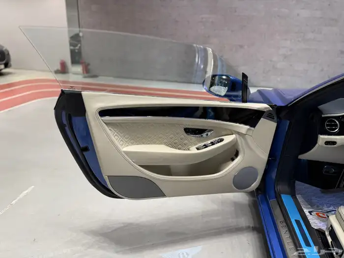 النوع   بنتلي GTC الموديل   2021 العداد  10k 11