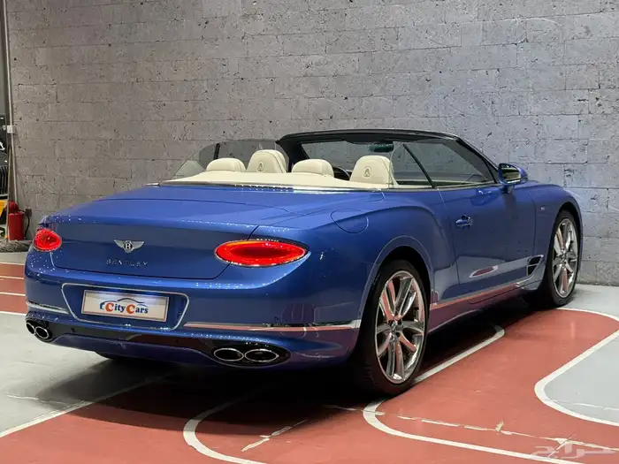 النوع   بنتلي GTC الموديل   2021 العداد  10k 19