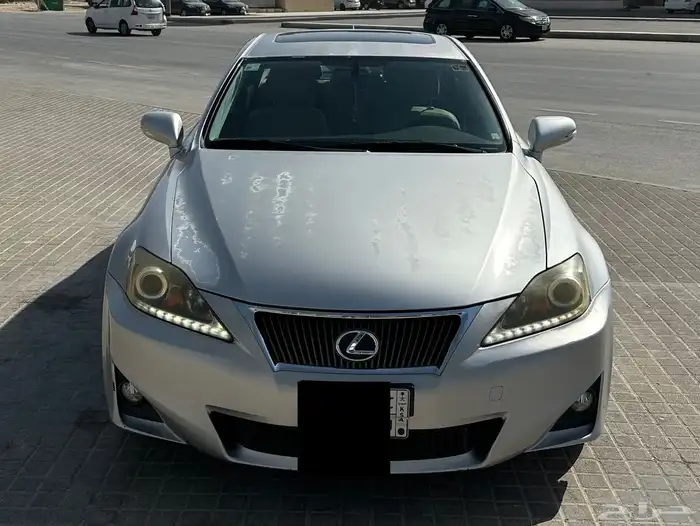 للبيع العاجل - لكزس IS250 3