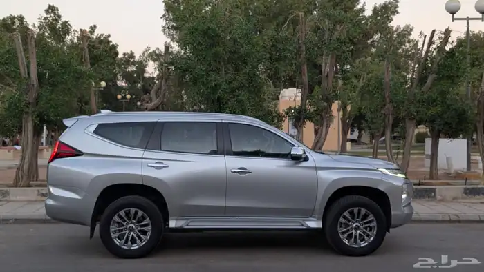 ميتسوبيشي مونتيرو 2021 9