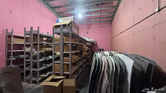 محل قطع غيار سيارات بموقع مميز جدا للتقبيل 17
