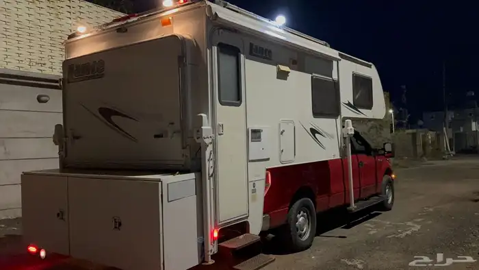 كرفان كامبر امريكي 2008 نظيف مخزن مكلف حول 120 الف 9