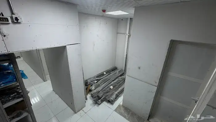 محل قطع غيار سيارات بموقع مميز جدا للتقبيل 16