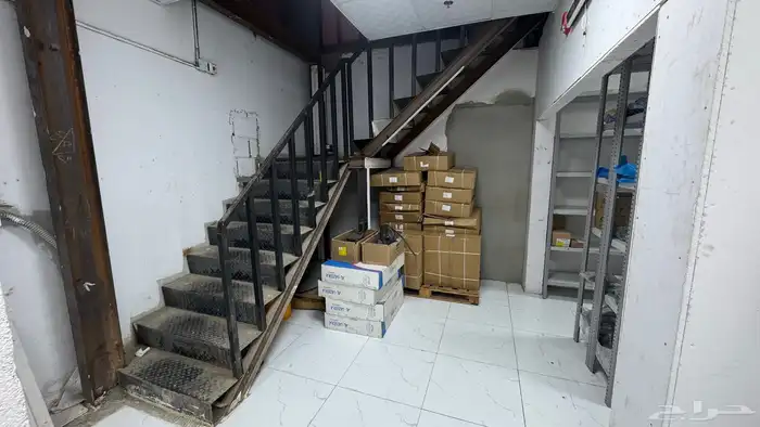 محل قطع غيار سيارات بموقع مميز جدا للتقبيل 21