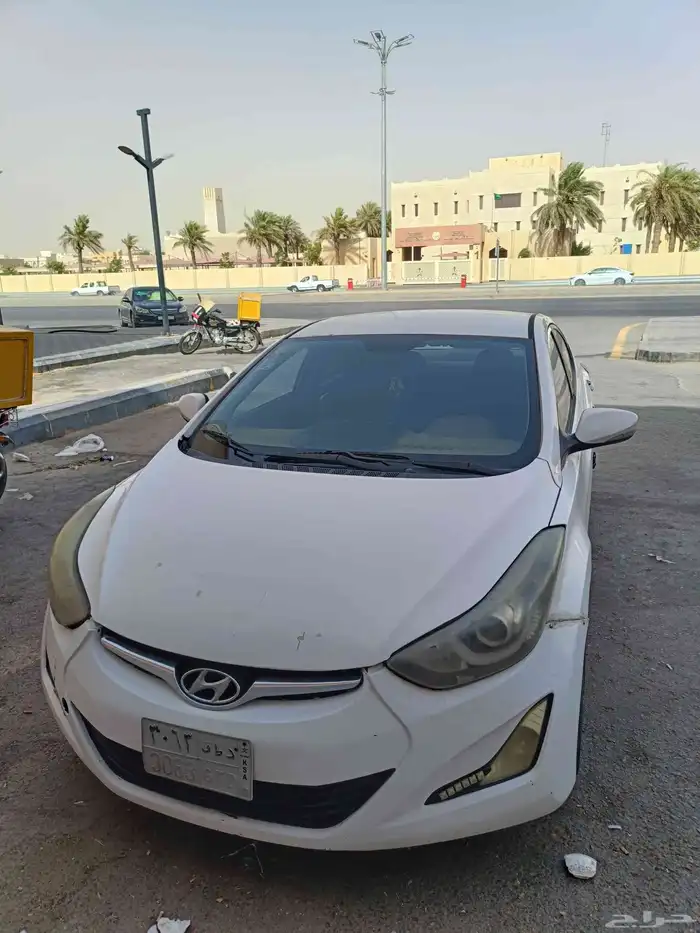 Hyundai Elantra 1