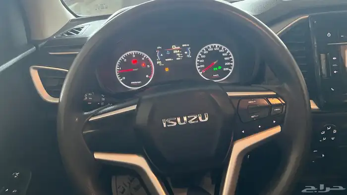 النوع   ايسوزو ديماكس 2022 26