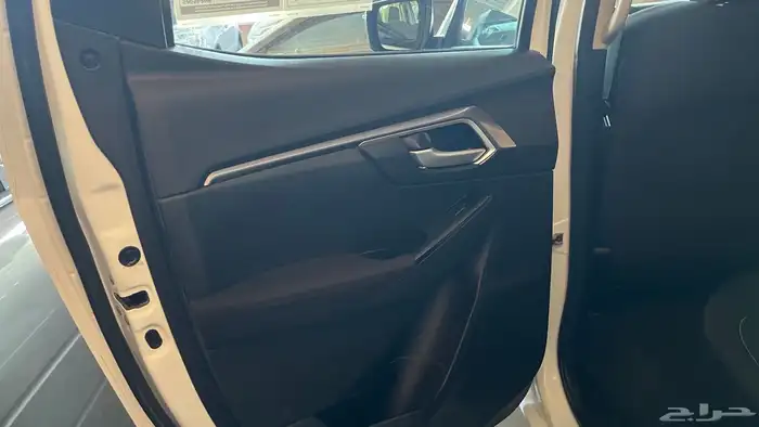 النوع   ايسوزو ديماكس 2022 35