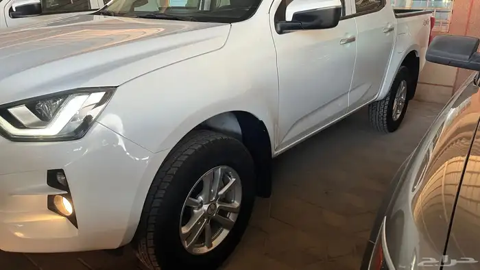 النوع   ايسوزو ديماكس 2022 6