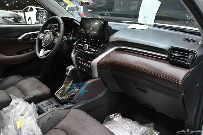 تويوتا أوربان كروزر 2026 فل كامل 13