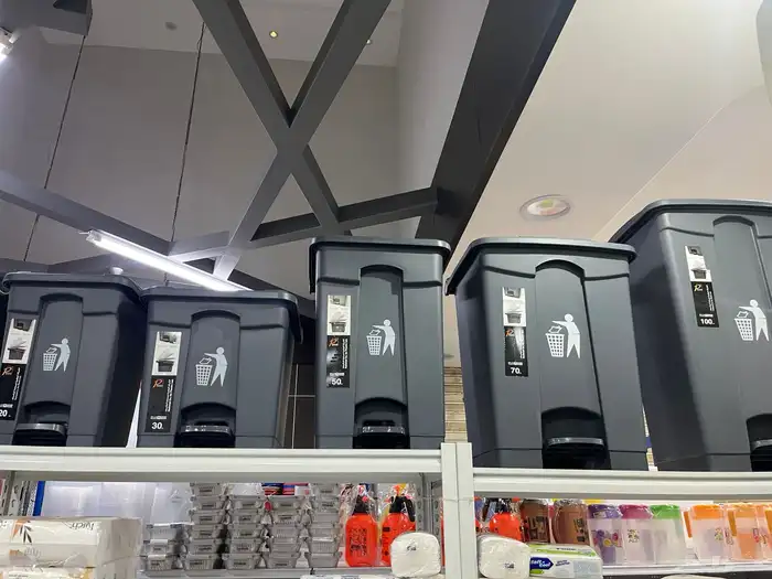 سلة زباله سلة مهملات حاويه مهملات مقاسات بدعسه اشكال و الوا 2