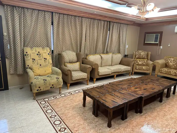 كنب مجلس و ستائر للبيع 2