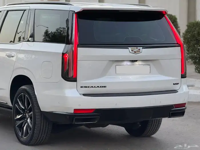 اسكاليد 2021 قصير بلاك اديشن 6