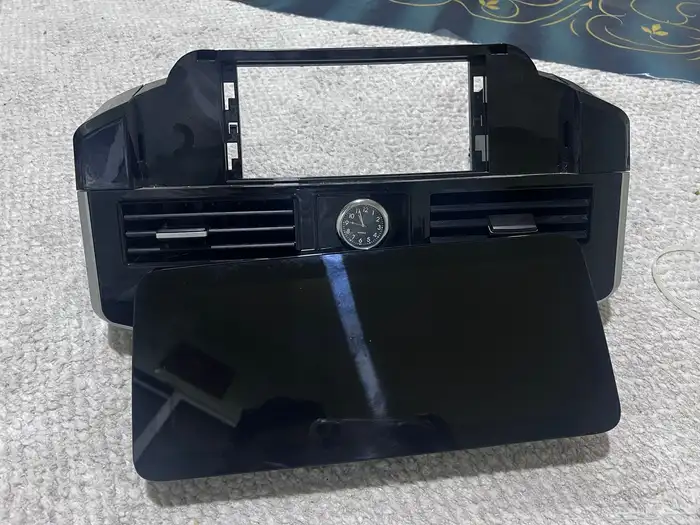 شاشه لاند كروزر 2021 3