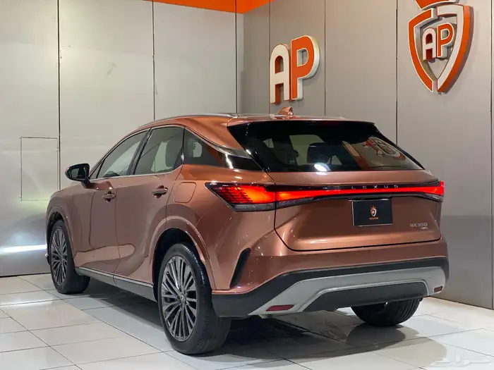 لكزس RX350 2023 ( العداد 15 الف ) بحالة الوكالة 8
