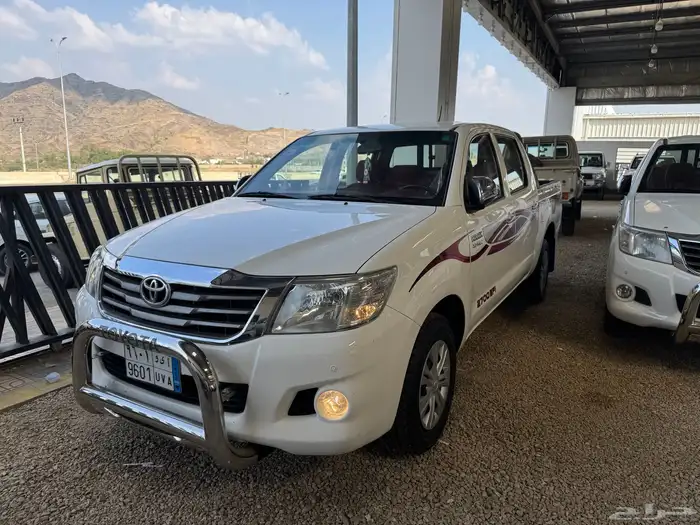 للبيع هايلوكس 2015 غمارتين فل كامل عداد 118 الف 1