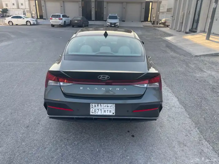 للبيع انترا موديل 2024 حجم مكينة 1600 SS 4