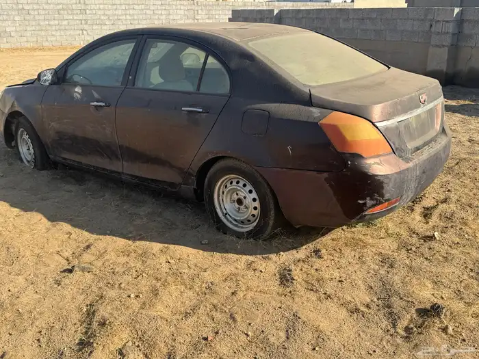 سيارة جيلي اي سي 7 3