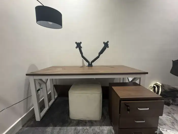 طاولة Pc مع ستاند شاشتين راكب وجاهز 0