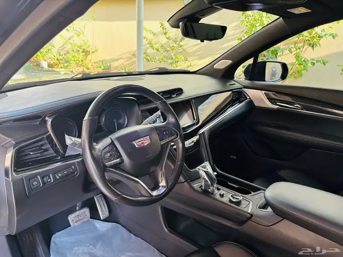 كاديلاك Sport فل الفل مواصفات نادره (ممشى قليل) 9