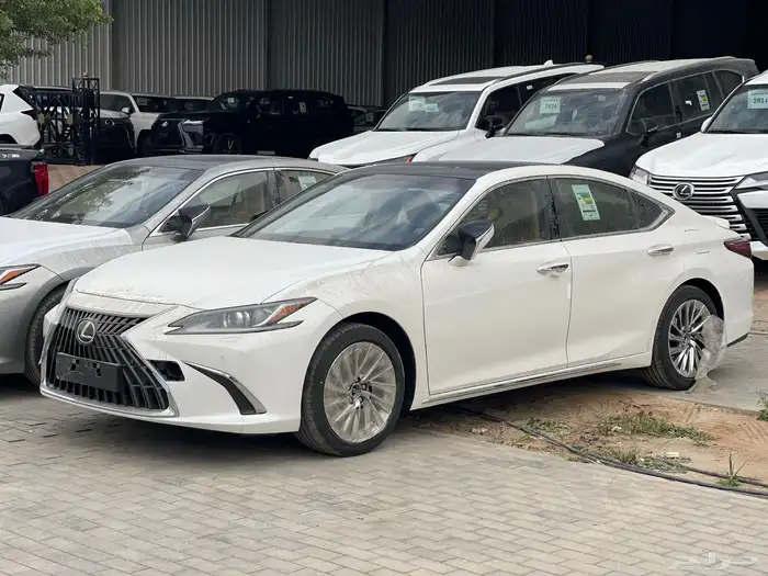 لكزس ES 350. بريمي. 2025. CC. بالكاش وألاقصاد 2
