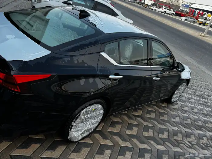 نيسان التيما موديل 2026 نص فل (SV) 12