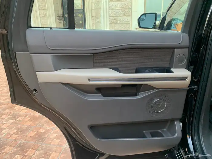 للبيع اكسبيدشن 2018 (دبل) 19