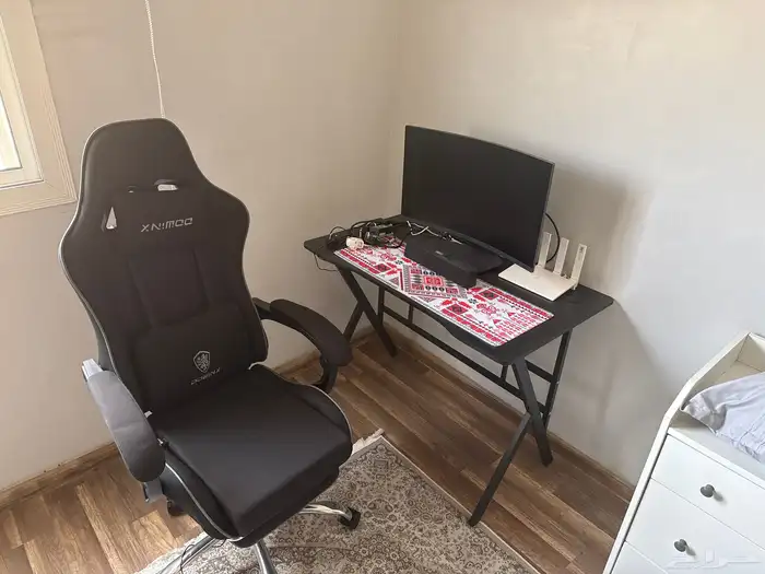 شاشة الألعاب مع كرسي وطاولة 8