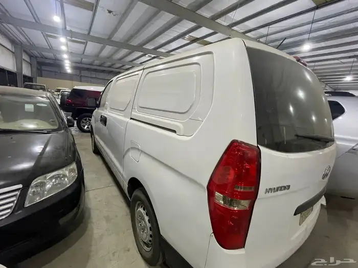 للبيع هونداي فان بضاعه موديل 2016 2