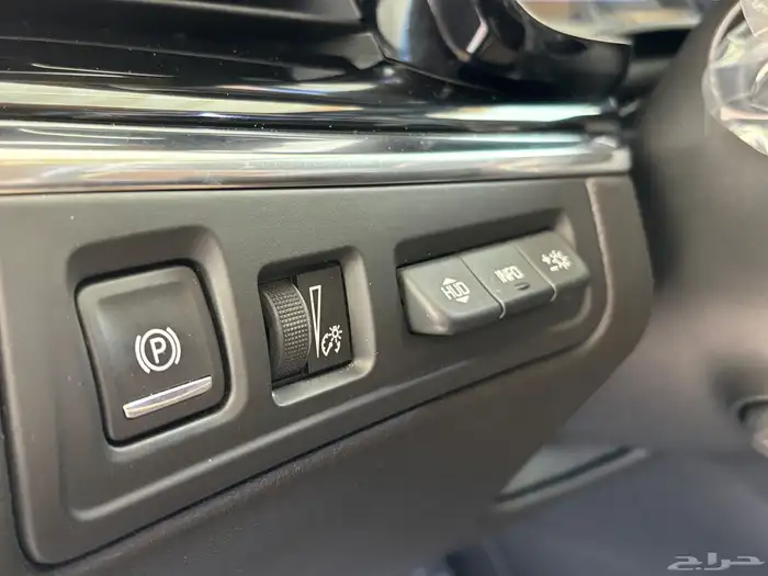 كاديلاك Sport فل الفل مواصفات نادره (ممشى قليل) 33