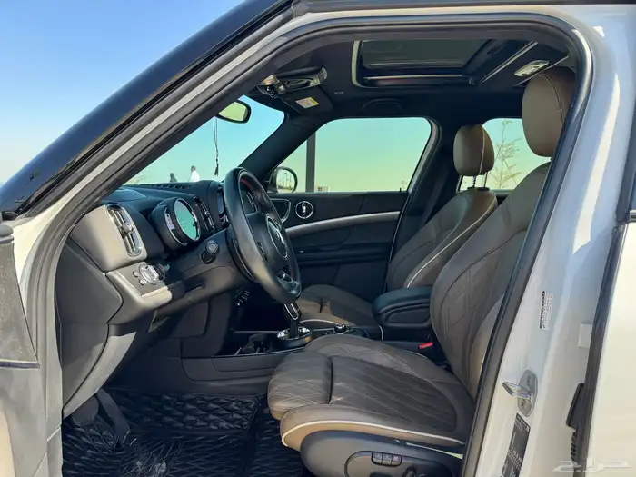 للبيع مني كوبر مان s 2020 11