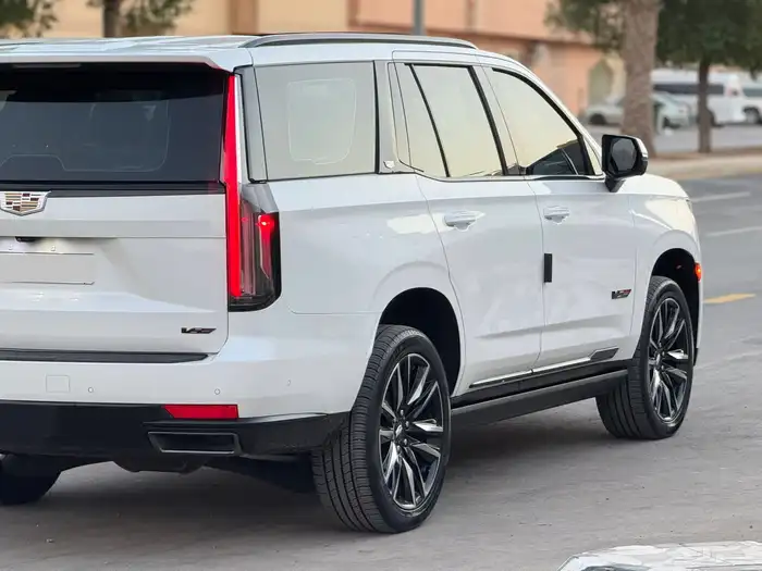 اسكاليد 2021 قصير بلاك اديشن 3