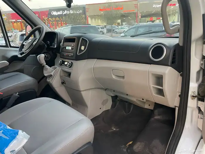 باص فان جاك 2023 سقف عالي - سعودي 16راكب( ديزل) 4سلندر 19