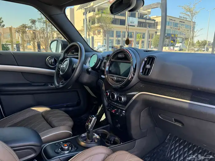 للبيع مني كوبر مان s 2020 18